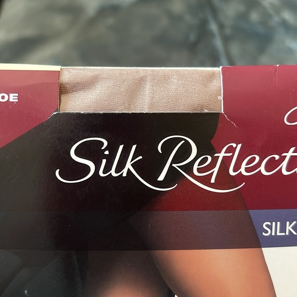 Hanes Silk Reflections control top reinforced toe size CD, color Natural - Picture 4 of 7